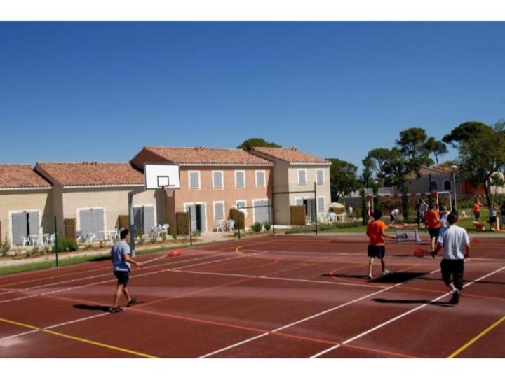 La Maison Bleue Calvisson Luaran gambar